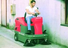 PB 110 Sürücülü Benzin Motorlu Yer Süpürme Makineleri Bursa